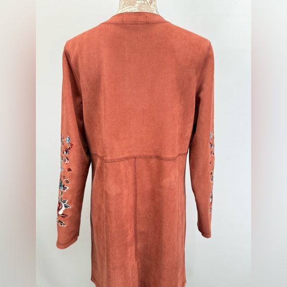 CACTUS + PEARL Women's Rust red Embroidered sleeve faux suede Jacket size S - Picture 5 of 12